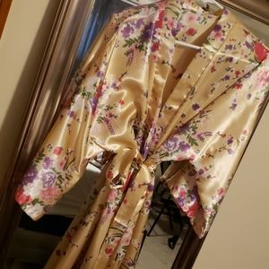 Floral kimono satin robe